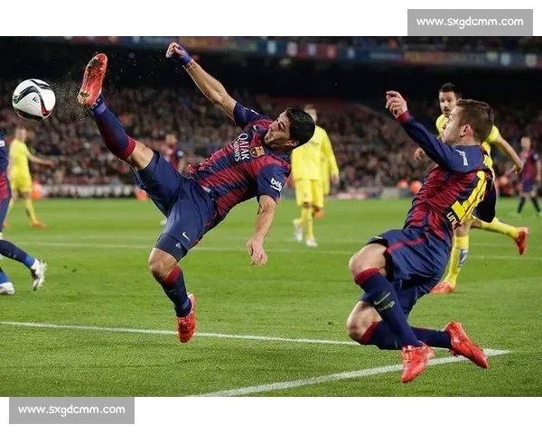 西甲焦点战直播比利亚雷亚尔迎战巴萨争冠关键一役全程高清解说