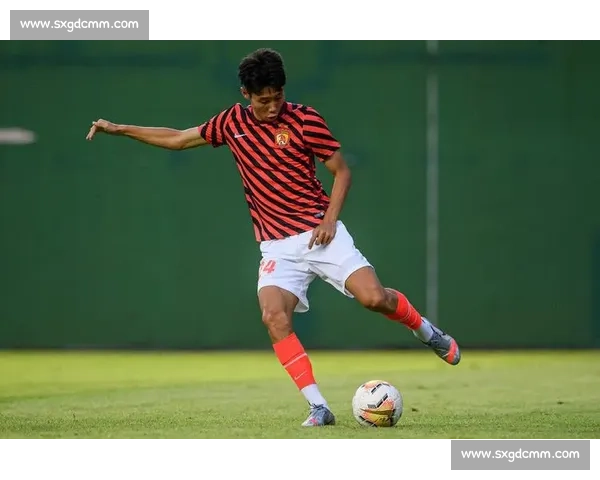 阿特拉斯挑战美洲狮激情对决解析，谁能在顶级联赛中脱颖而出